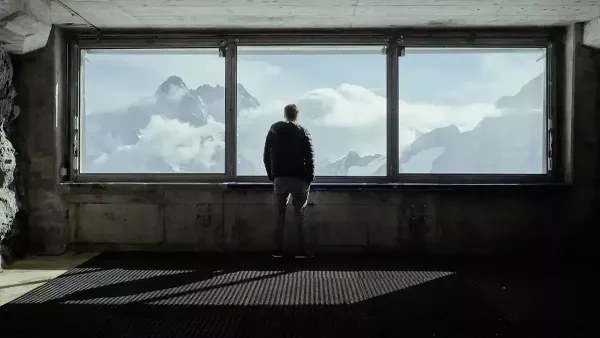 Jungfraujoch Station Eismeer